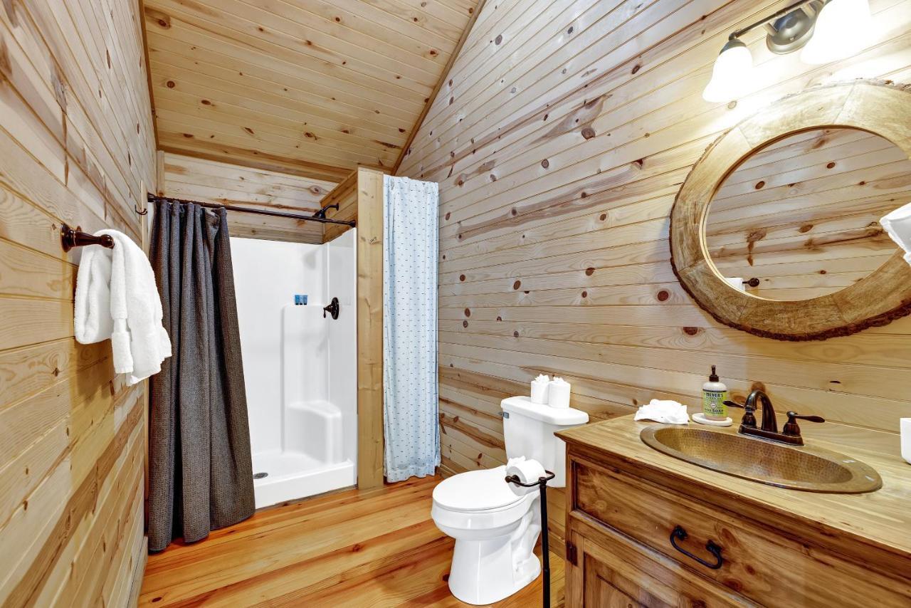 Rocky Ridge Cedar Cabin With Hot Tub & Amazing Views Crabapple 외부 사진